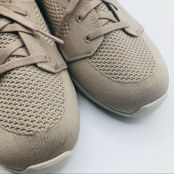 Skechers Womens Sneakers Memory‎ Foam Scalloped Edge Stretch Beige Size 9W - Picture 13 of 13